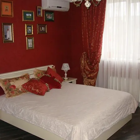 Apartment On Skvortsova 4a *